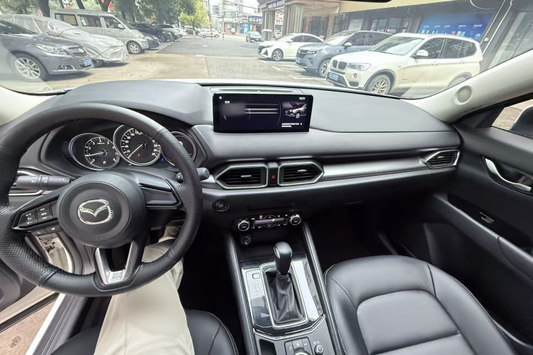 马自达CX-5 2022款 2.0L 自动两驱舒适型中控内饰7004