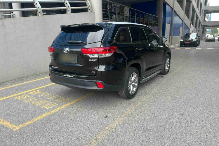 丰田 汉兰达 2018款 2.0T 四驱精英版 7座 国V车身外观6005