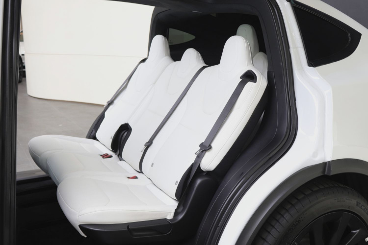 特斯拉 Model X 2023款 双电机全轮驱动版中控内饰7002