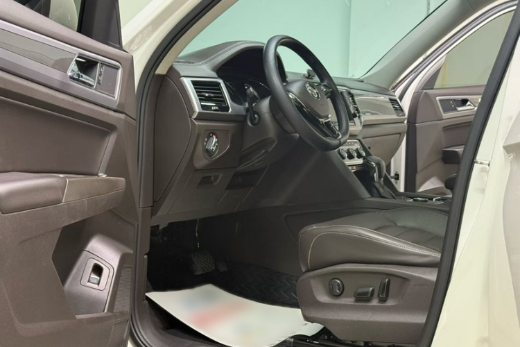 大众 途昂 2017款 380TSI 四驱豪华版中控内饰7002