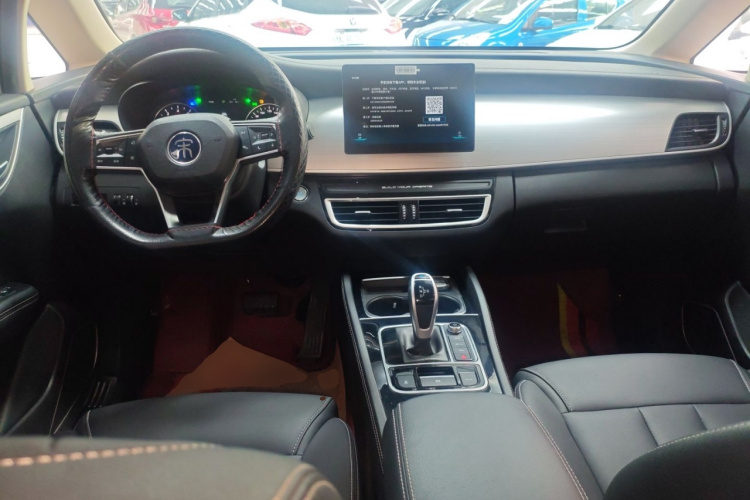 比亚迪 宋MAX 2021款 升级版 1.5T 自动尊贵型 6座中控内饰7002