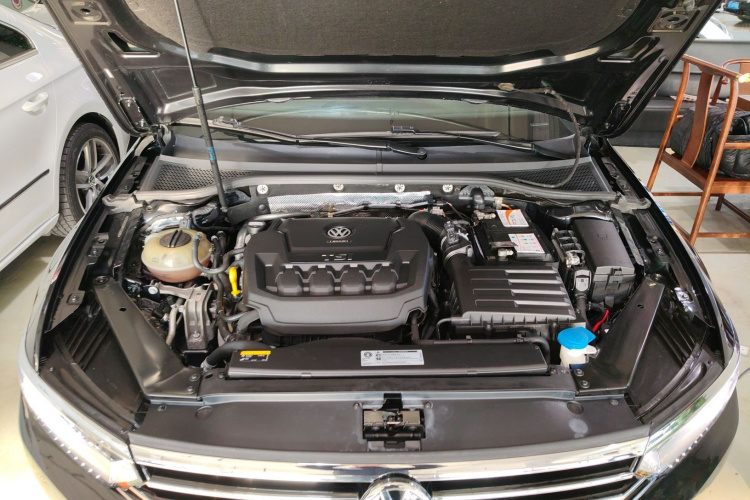 大众 迈腾 2019款 330TSI DSG 豪华型 国VI机舱底盘24