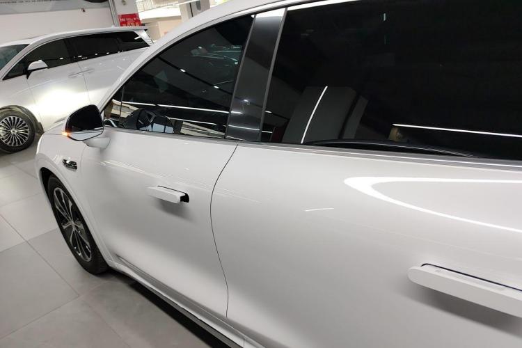 鸿蒙智行 智界R7 2025款 增程 331km Ultra车身外观6003