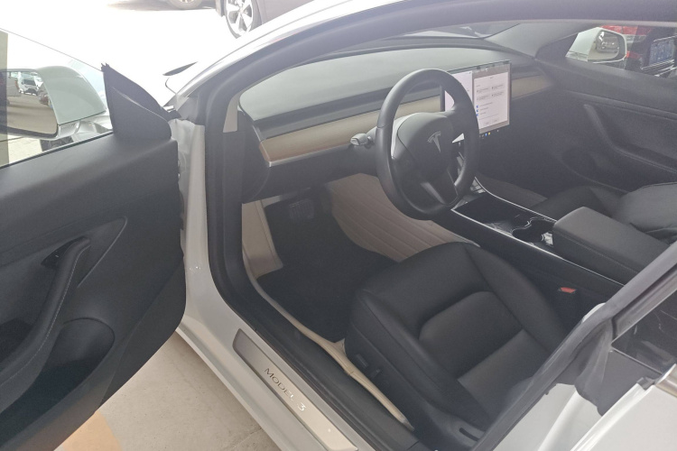 特斯拉 Model 3 2019款 标准续航后驱升级版中控内饰20