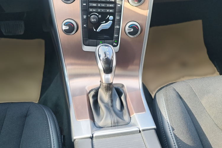 沃尔沃XC60 2017款 T5 智行版局部细节18