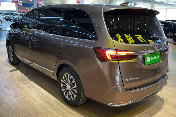 别克GL8 2020款 陆上公务舱 652T 豪华型车身外观6005