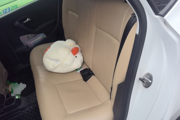 大众 Polo 2013款 1.4L 手动风尚版中控内饰21