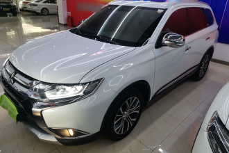 三菱 欧蓝德 2018款 2.4L 四驱豪华版 7座