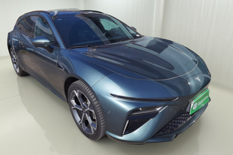 哪吒汽车 哪吒S猎装 2024款 增程300 Pro版车身外观3