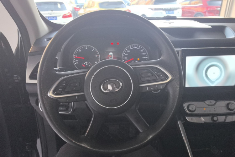 长城 炮 2019款 2.0T商用版手动柴油两驱精英型长箱GW4D20M中控内饰13