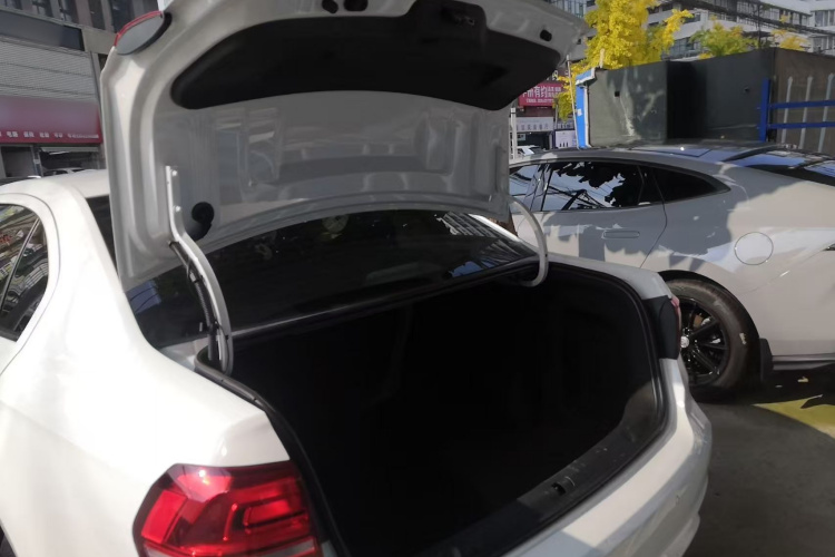 大众 2019款 朗逸启航 1.5L 自动风尚版 国VI机舱底盘23