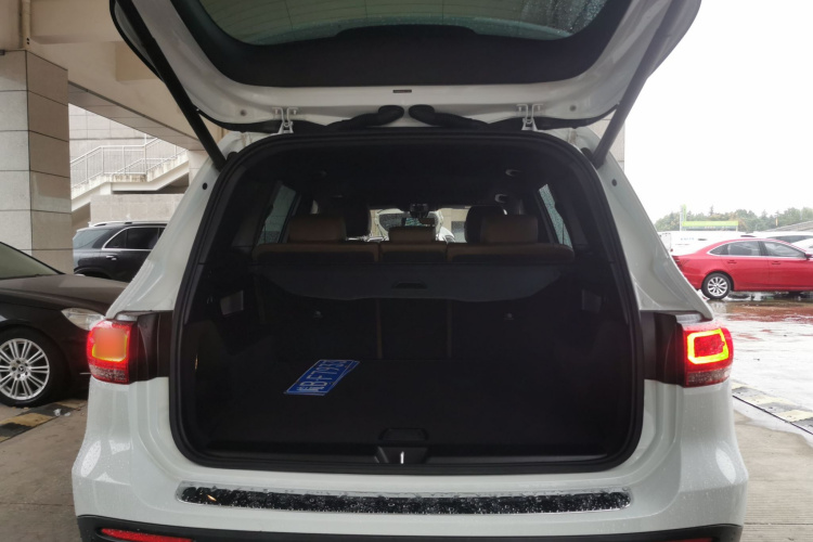 奔驰GLB 2020款 改款 GLB 200 动感型机舱底盘23