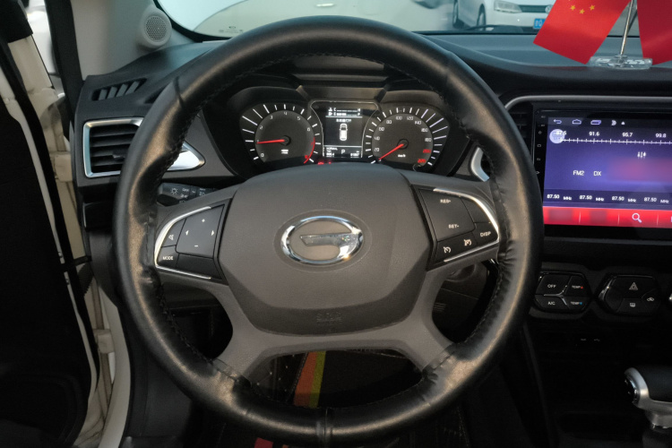 广汽传祺 传祺GS4 2017款 235T 自动两驱精英版中控内饰13