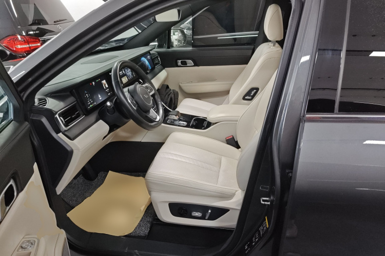 理想汽车 理想ONE 2020款 增程6座版中控内饰19