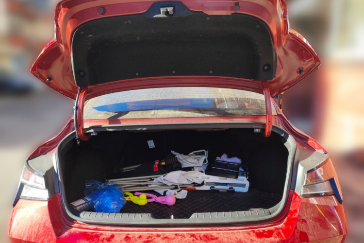 现代 伊兰特 2022款 240TGDi DCT TOP旗舰版中控内饰23