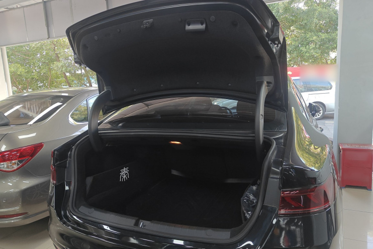 比亚迪 秦PLUS 2021款 DM-i 55KM 旗舰型机舱底盘23