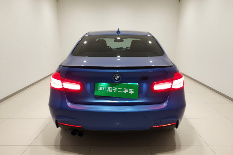 宝马3系 2017款 320i M运动型车身外观6
