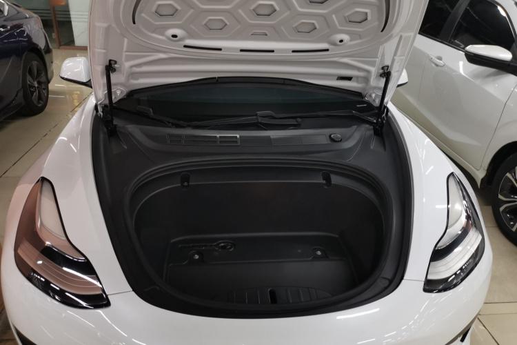 特斯拉 Model 3 2019款 标准续航后驱升级版机舱底盘24