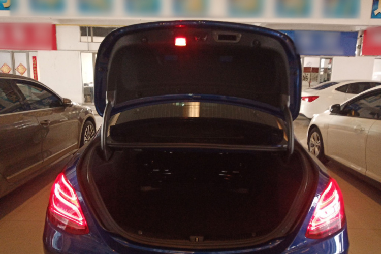 奔驰C级 2016款 C 180 L局部细节23