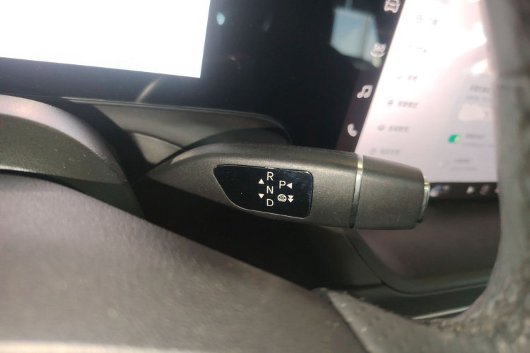 小鹏P7 2024款 P7i 550 Pro局部细节18