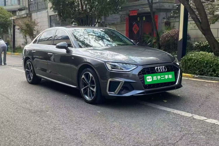 奥迪A4L 2020款 40 TFSI 时尚动感型车身外观3