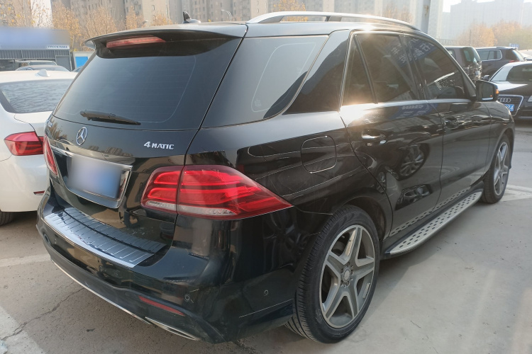 奔驰GLE 2015款 GLE 400 4MATIC车身外观7