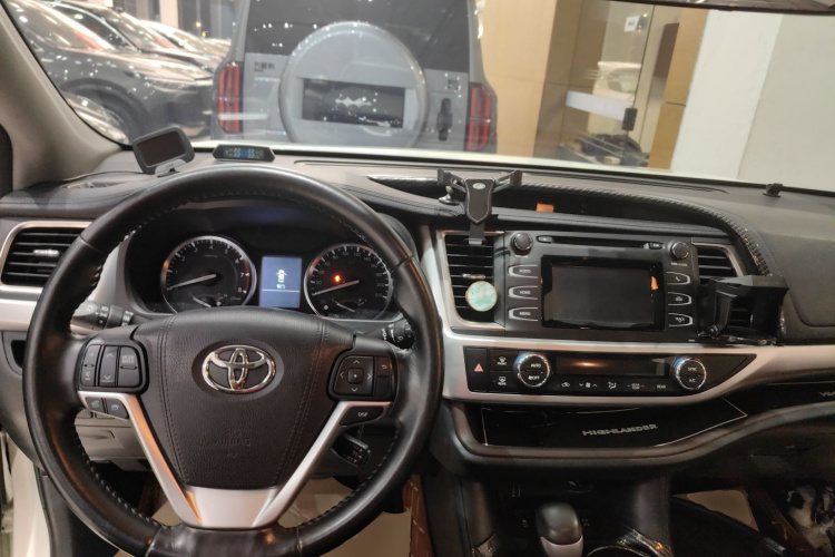 丰田 汉兰达 2015款 2.0T 四驱豪华版 7座中控内饰7002