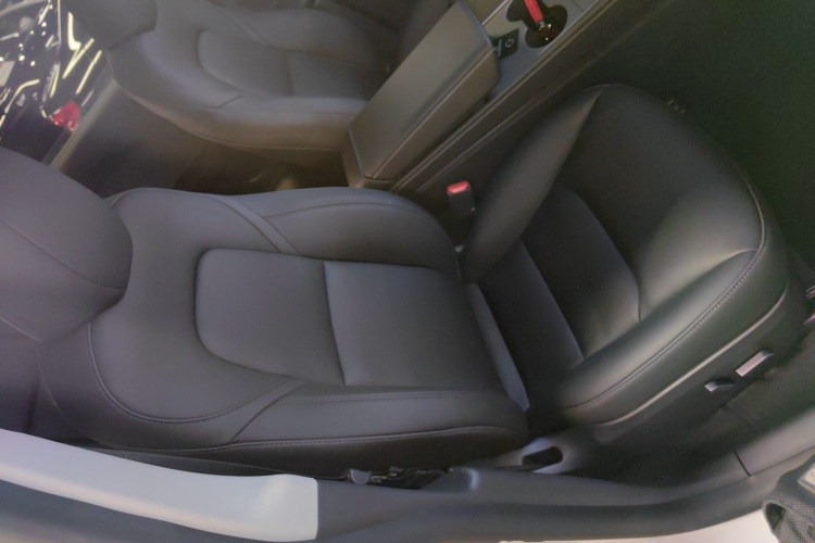 特斯拉 Model Y 2024款 后轮驱动版局部细节41