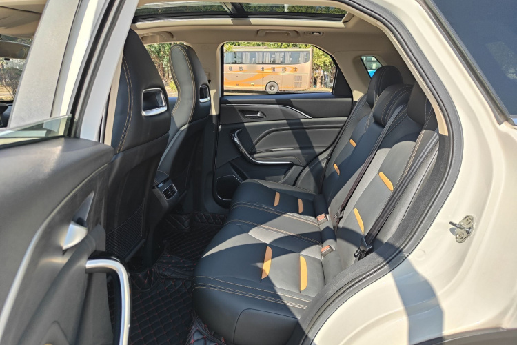 奔腾T77 2020款 PRO 280 TID 自动豪华型中控内饰7011