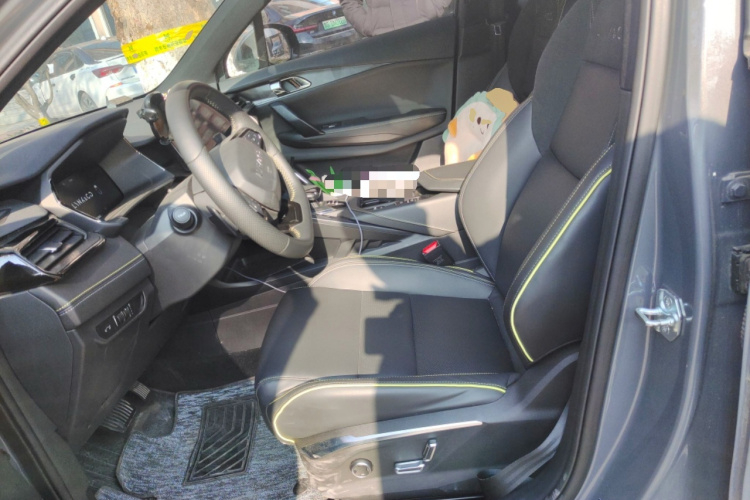 领克06 2023款 Remix 1.5T Shero中控内饰19