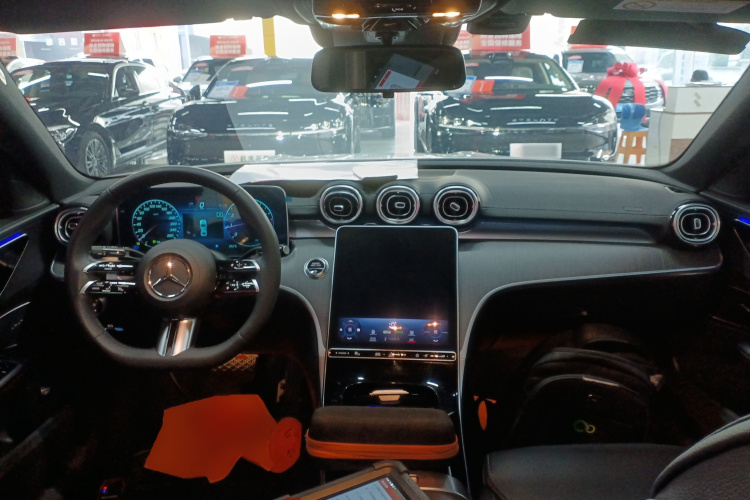 奔驰C级 2023款 改款二 C 260 L 运动版中控内饰12
