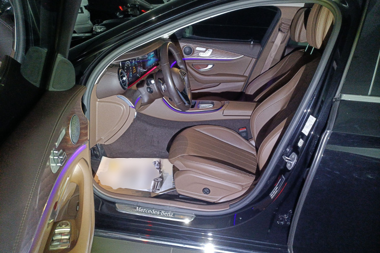 奔驰E级 2023款 改款 E 300 L 时尚型局部细节19