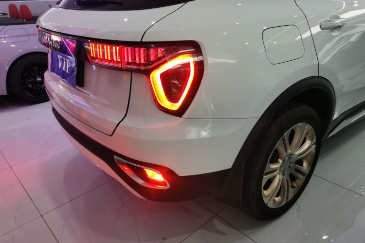 领克01 2017款 2.0T 两驱型Pro版车身外观6006