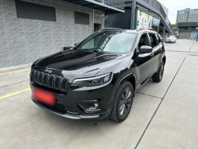 Jeep 自由光 2021款 2.0T 四驱80周年纪念版