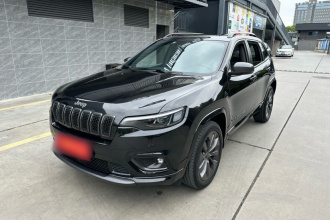 Jeep 自由光 2021款 2.0T 四驱80周年纪念版