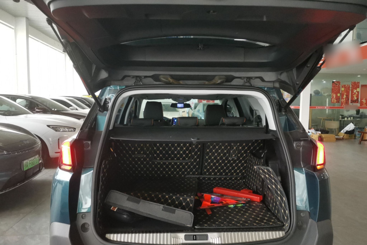 标致5008 2017款 350THP 7座精英版局部细节23