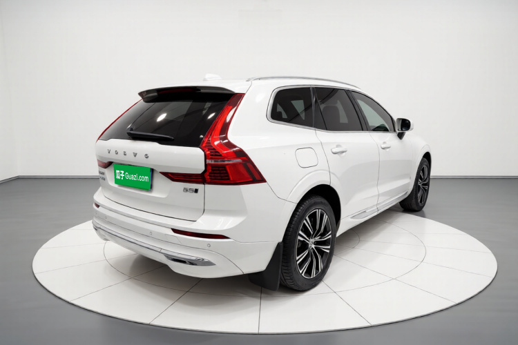 沃尔沃XC60 2022款 B5 四驱智逸豪华版车身外观7