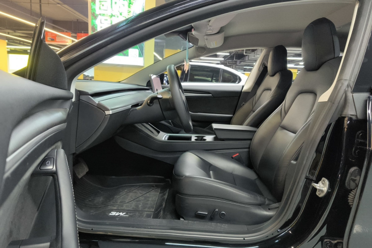 特斯拉 Model 3 2021款 标准续航后驱升级版中控内饰7003