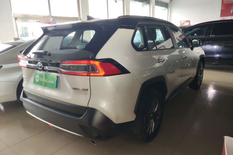 丰田 威兰达 2023款 双擎 2.5L E-CVT四驱尊贵版车身外观7