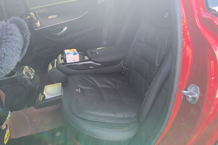 奔驰E级 2016款 E 200 L 运动型中控内饰21