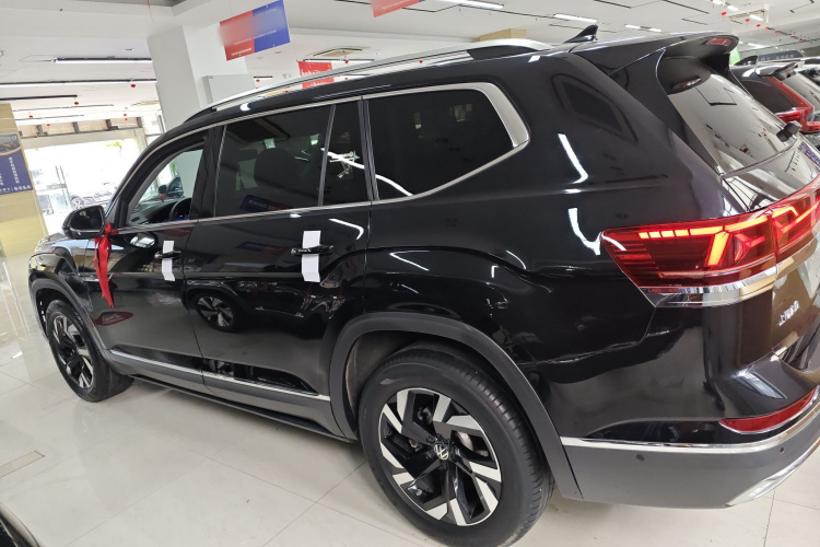 大众 途昂 2021款 330TSI 两驱尊崇豪华版车身外观4