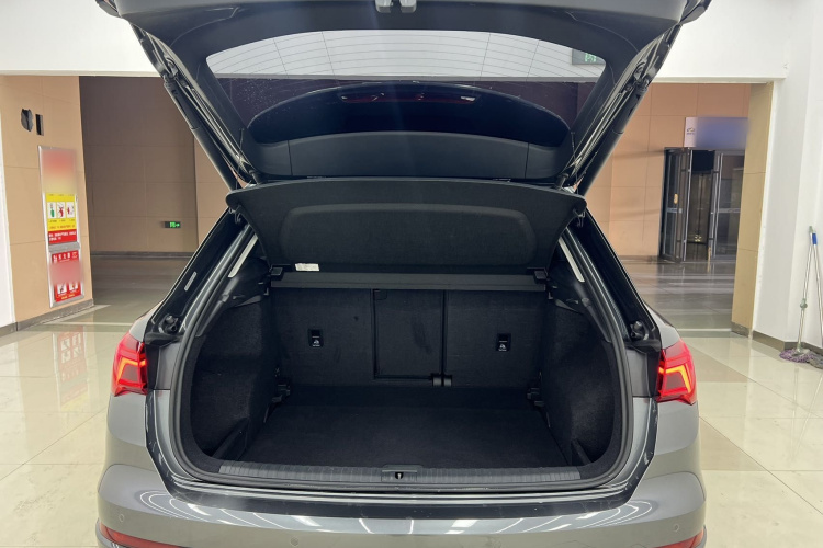 奥迪Q3 2021款 40 TFSI 时尚动感型中控内饰7014