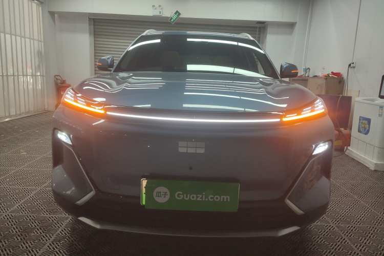 吉利银河 银河星舰7 EM-i 2025款 120km 领航版车身外观2