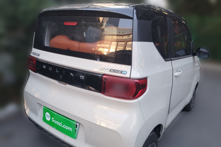 五菱汽车 宏光MINIEV 2022款 马卡龙时尚款 磷酸铁锂车身外观6005