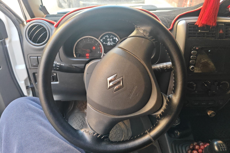 铃木 吉姆尼 2015款 1.3 MT JLX中控内饰13