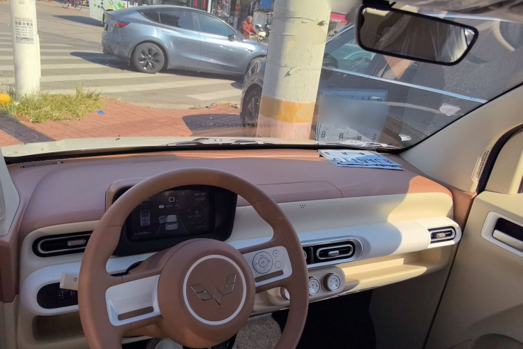 五菱汽车 宏光MINIEV 2024款 第三代 215km 青春版中控内饰7002