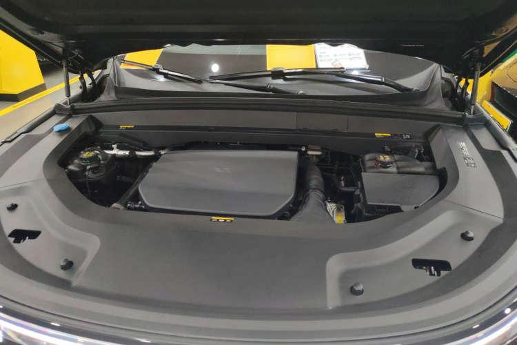 理想汽车 理想L9 2022款 Max机舱底盘24
