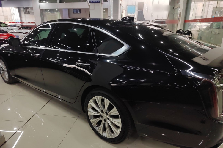 凯迪拉克CT6 2023款 28T 豪华型车身外观4