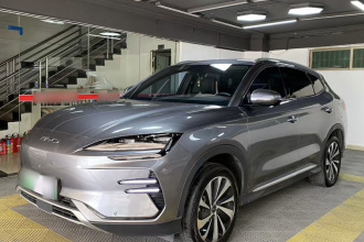 比亚迪 宋PLUS新能源 2023款 冠军版 EV 520KM 尊贵型