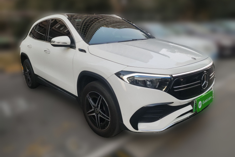 奔驰EQA 2022款 EQA 300 4MATIC 首发特别版车身外观3